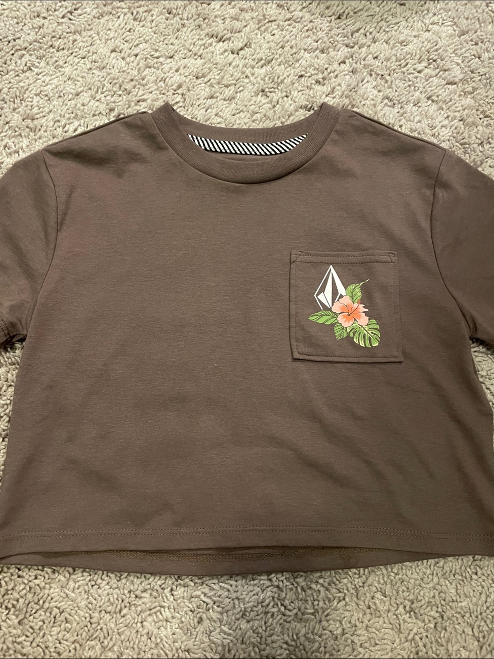 Volcom Girls Brown cropped Short-Sleeve Pocket Tee with Floral Logo